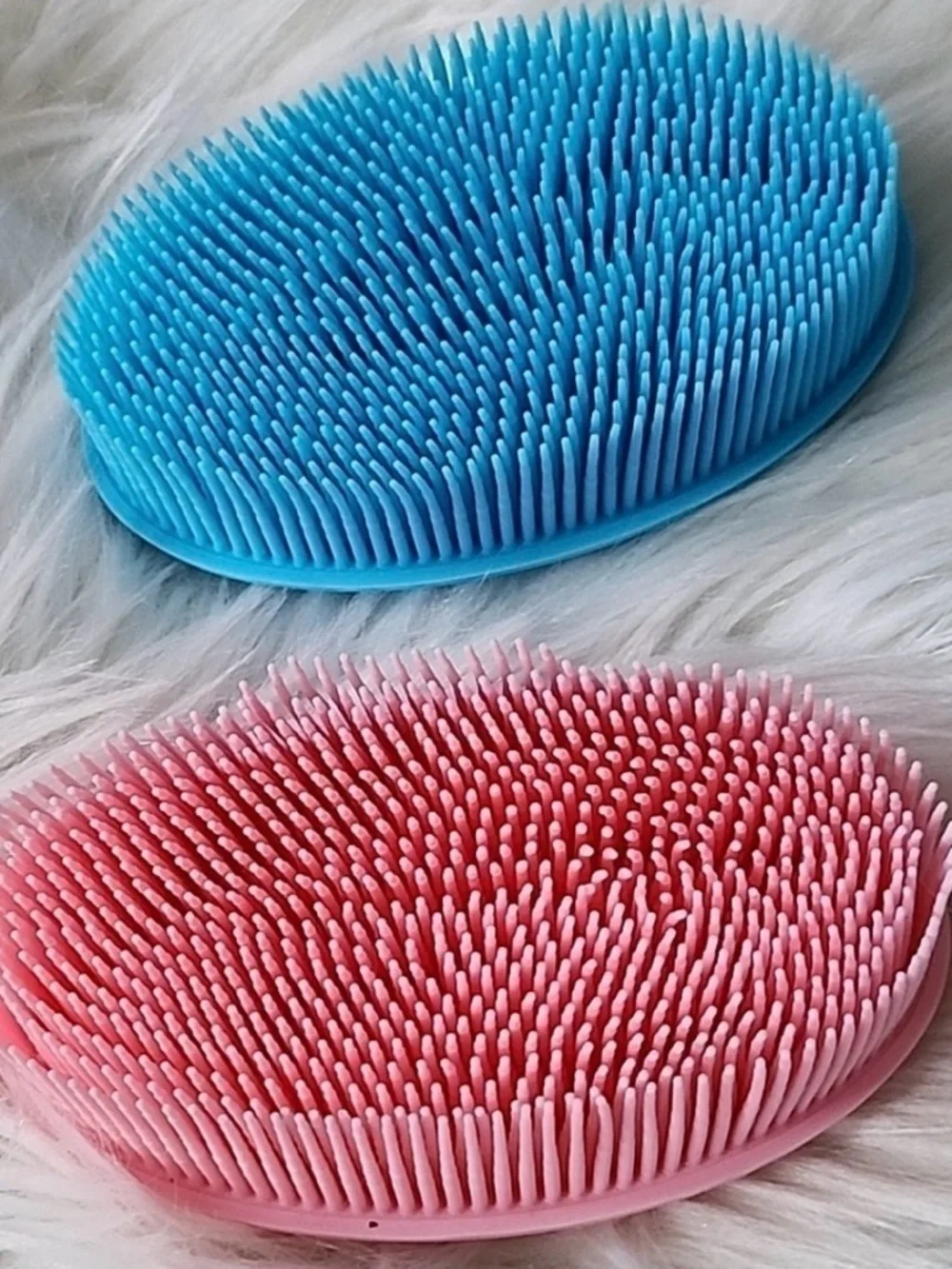 Blushly Cleaning and Exfoliating Body Brush with 4 Brush Heads NEW